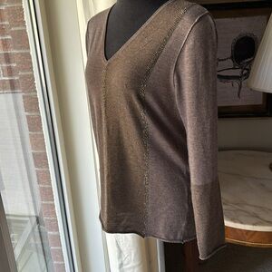 ODEMAI FRANCE LABEL KNIT V NECK KNIT TOP (YOGA PANTS LISTED SEPARATELY)